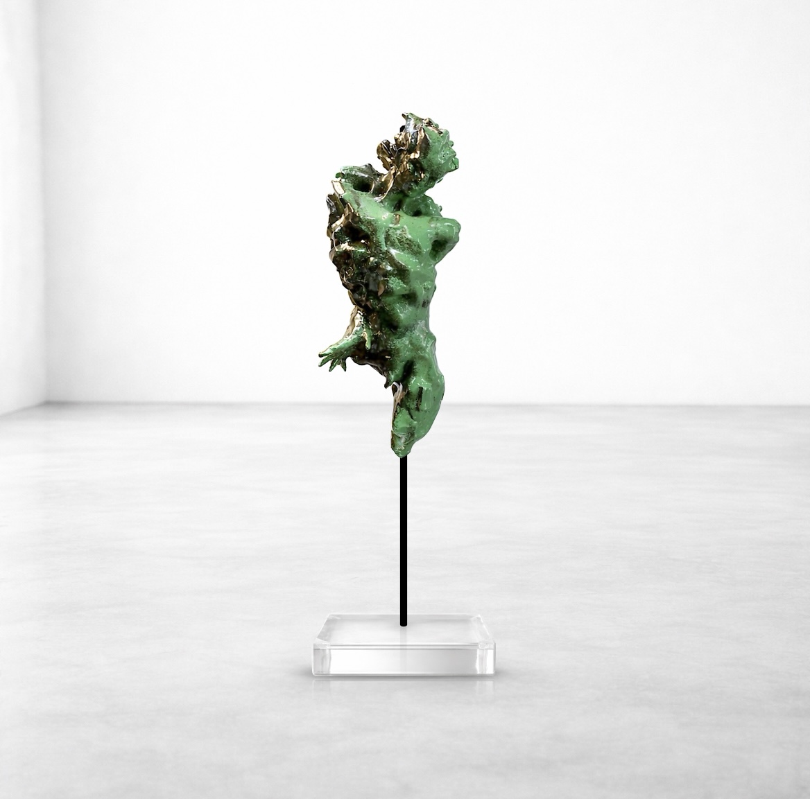 Proiezione antagonista, scultura in materie plastiche, 2024